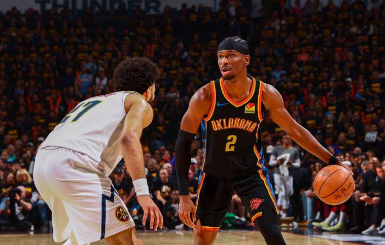 保加利亚客场告捷，取得关键三分