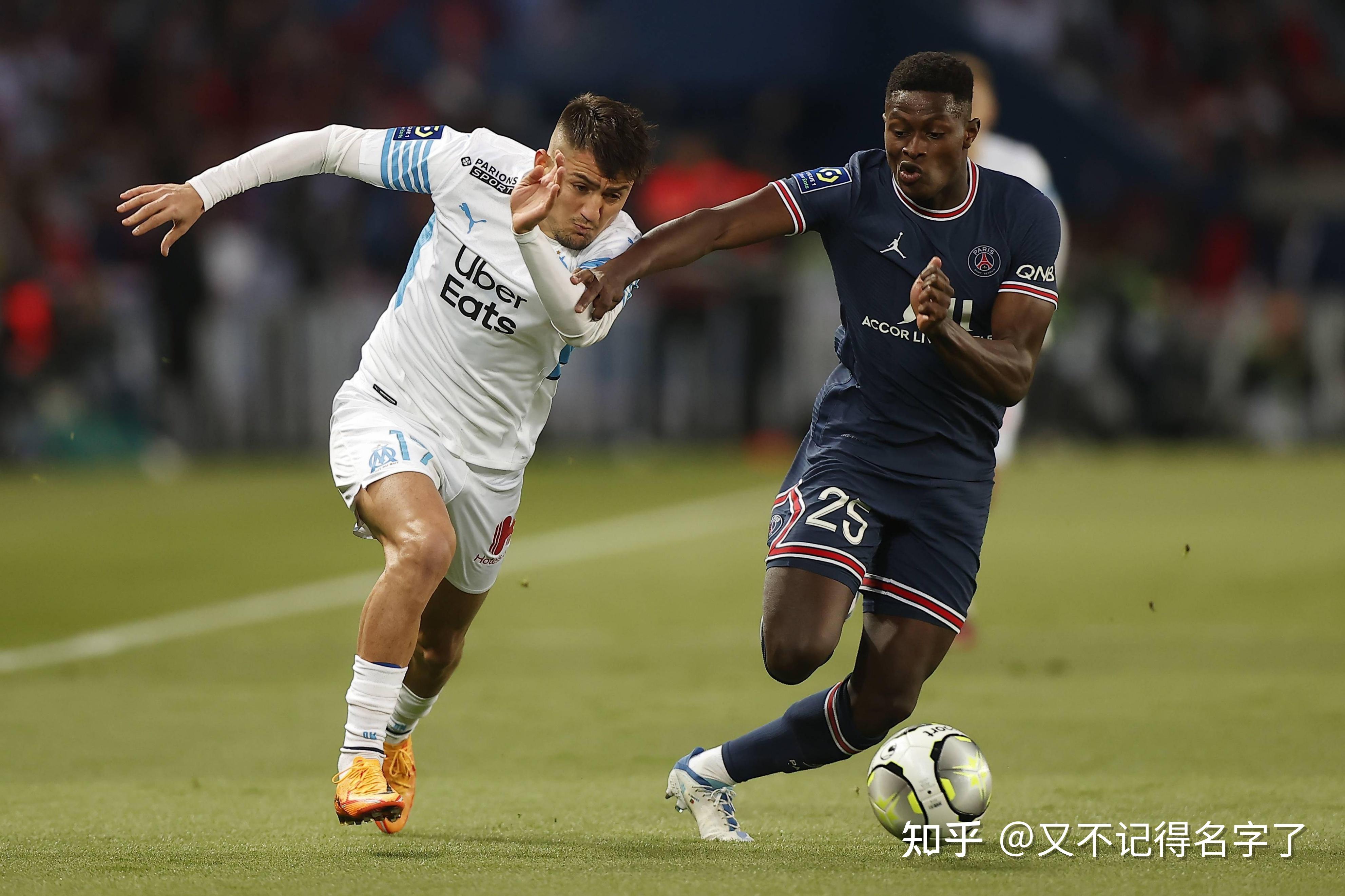 巴黎圣日耳曼队员在比赛中表现不俗的简单介绍